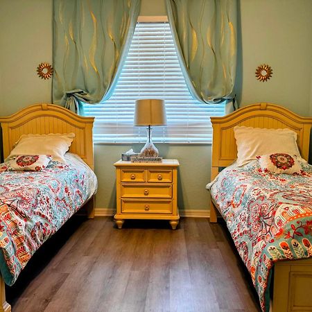 Stunning 2-Bedroom Plus Den Condo In Greenlinks Resort North North Naples Eksteriør billede