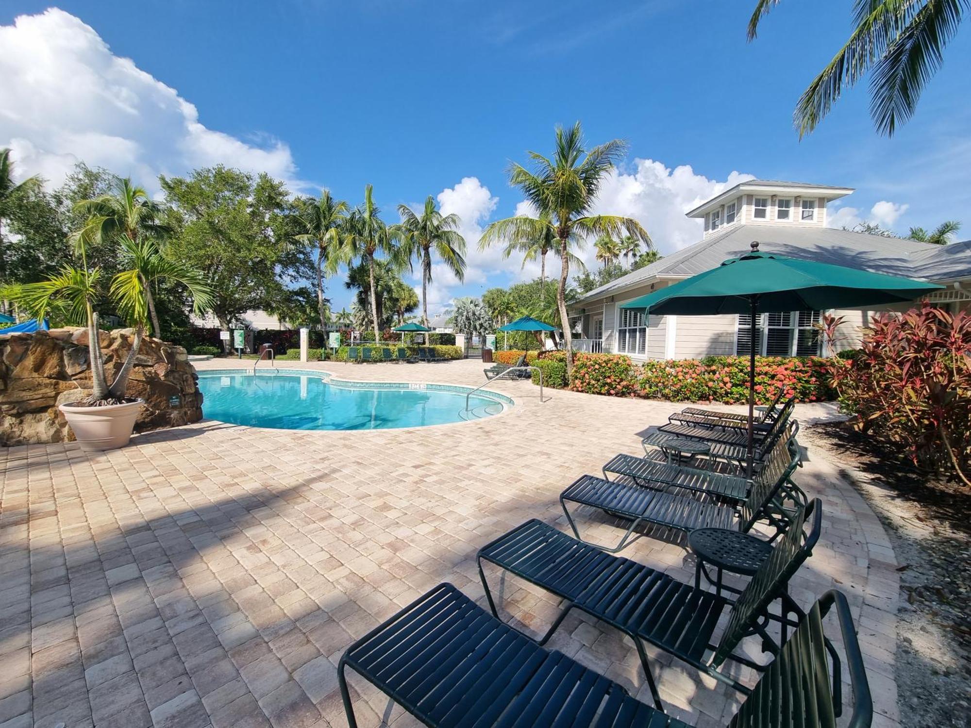 Stunning 2-Bedroom Plus Den Condo In Greenlinks Resort North North Naples Eksteriør billede
