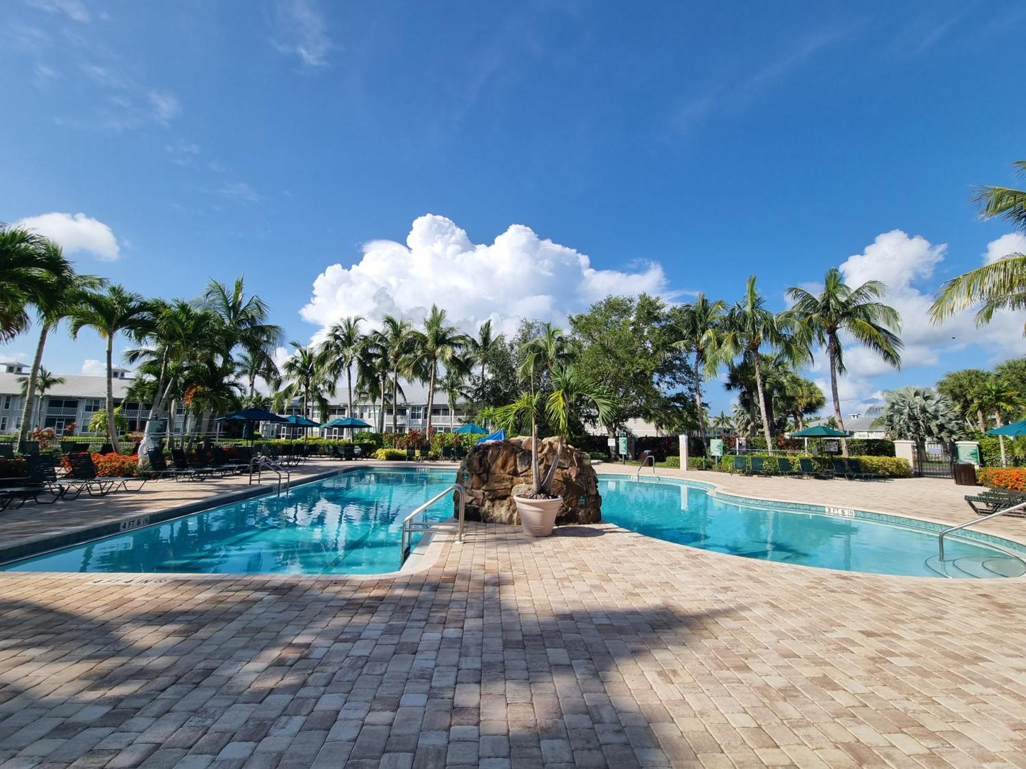 Stunning 2-Bedroom Plus Den Condo In Greenlinks Resort North North Naples Eksteriør billede
