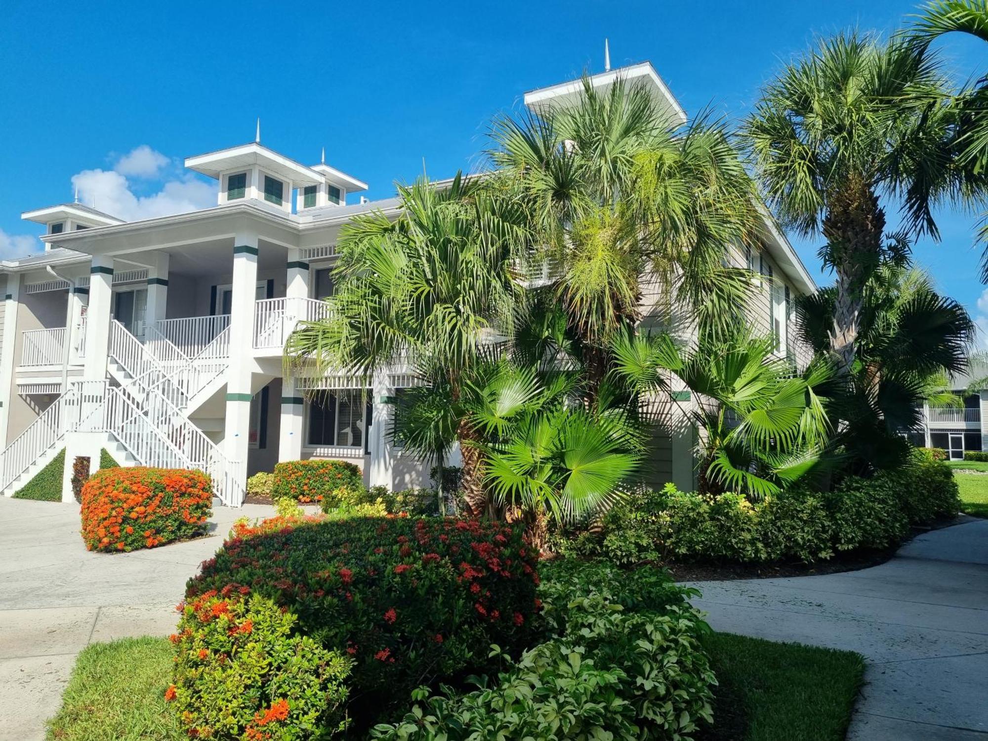 Stunning 2-Bedroom Plus Den Condo In Greenlinks Resort North North Naples Eksteriør billede