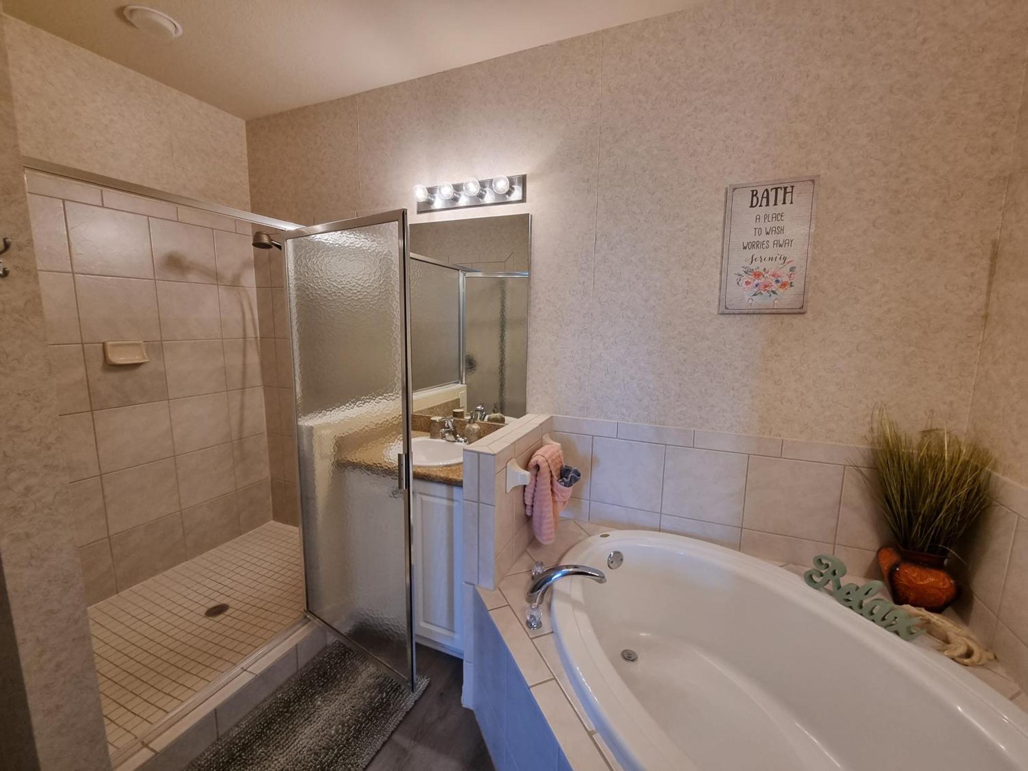 Stunning 2-Bedroom Plus Den Condo In Greenlinks Resort North North Naples Eksteriør billede